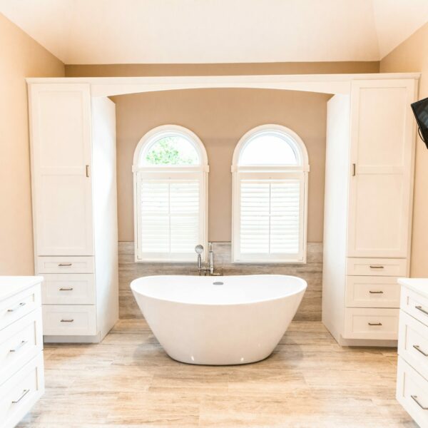 bathroom remodeling company in Ellicott