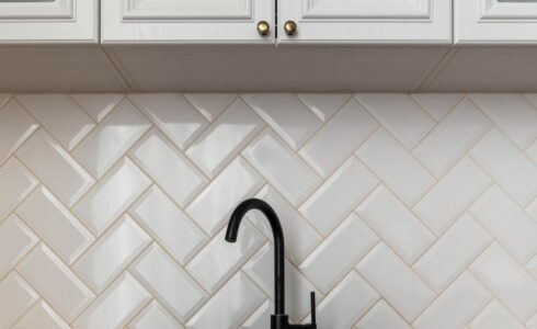 herringbone kitchen backsplash